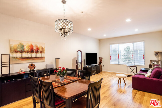 Building Photo - 6020 S Seabluff Dr Unit 128 Rental