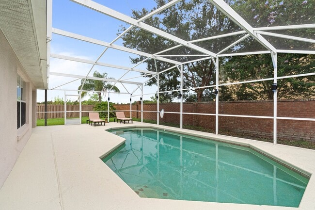 Photo - 2694 Willow Glen Cir