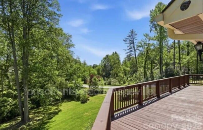 Photo - 207 Wood Dale Dr