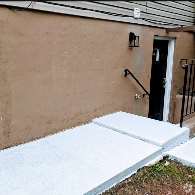 Building Photo - Beautiful, quiet community in Fort Washing... Rental