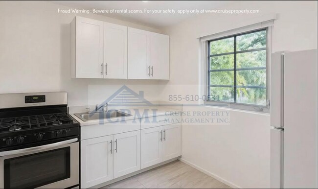 3631 Thomas Ave Miami, FL 33133