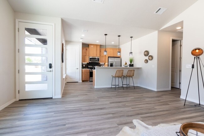 Photo - Tower View Contemporary Flats - Unit C