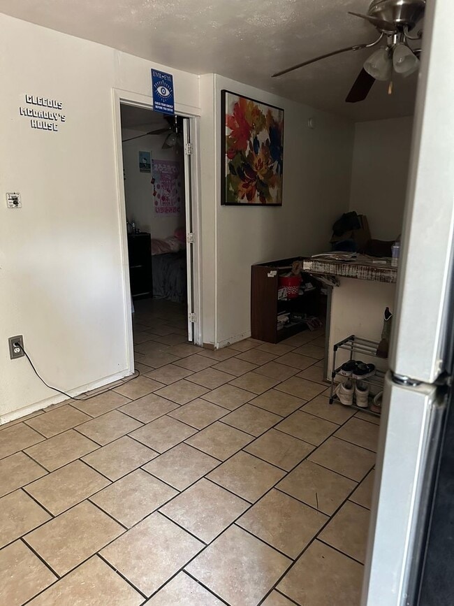 Photo - 1393 Amarillo St