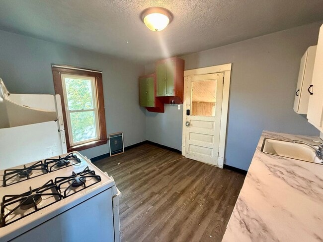 Photo - 1114 S 7th Ave Unit Upper