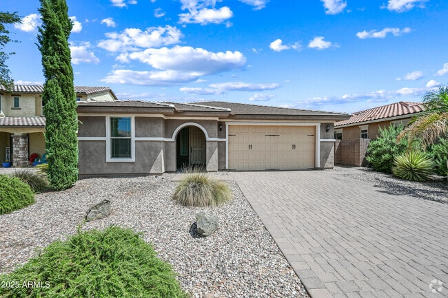 Building Photo - 2414 E Hazeltine Way Rental