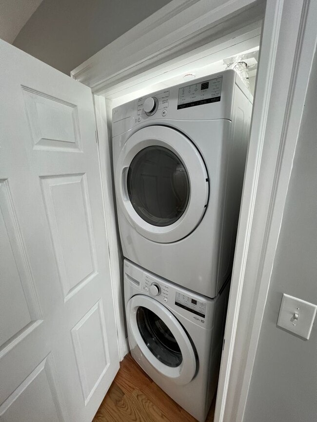 Photo - 15 Harold St Unit #2