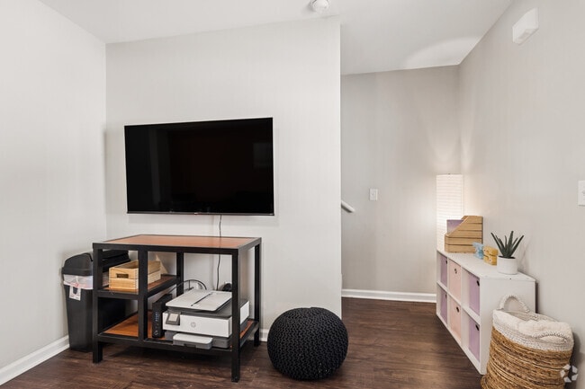 2BR, 2.5BA - 832SF - Living Room