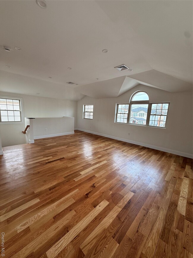 Photo - 239-38 148th Rd