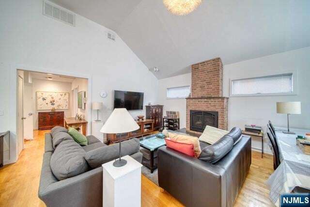 Photo - 1605 Center Ave