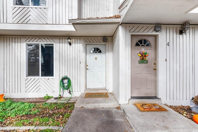 Photo - 1289 N 400 E