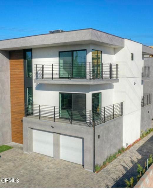 Building Photo - 5626 Auckland Ave