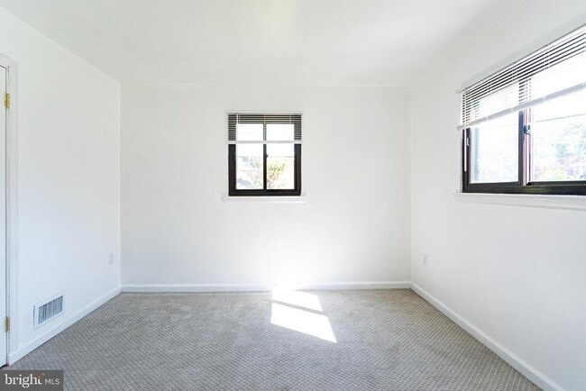 Photo - 4203 Lyons St