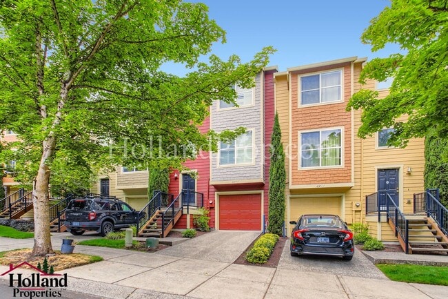 Building Photo - Wonderful 3 Bed 3 Bath Townhouse in Hillsboro!