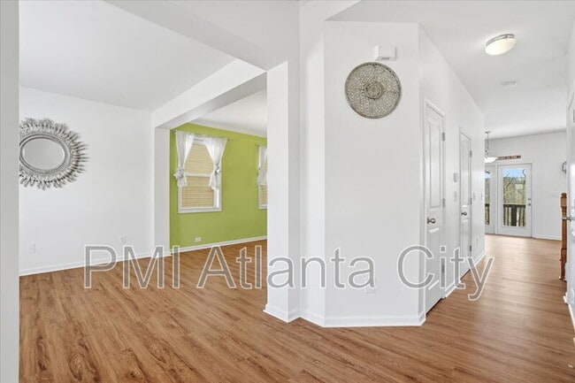 Photo - 373 Morgans Creek Ct NW