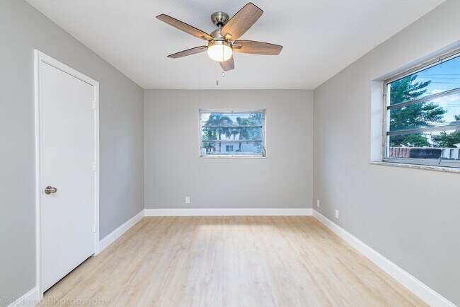 Photo - 2209 NE 2nd St Unit 6