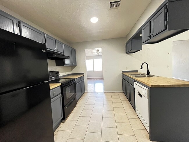 Photo - 2618 NW 26th St