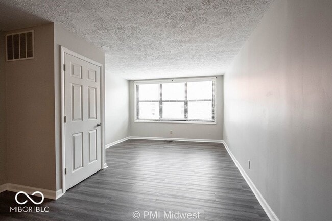 Photo - 3736 N Meridian St Unit 10