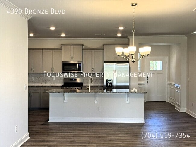 Building Photo - 4390 Bronze Blvd