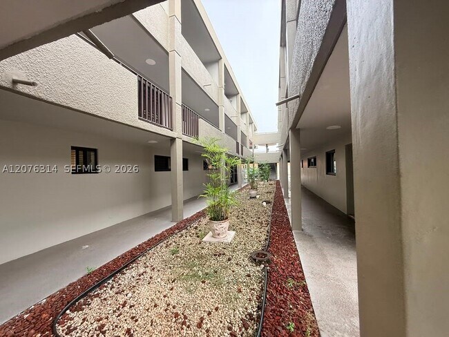 5 Olive Dr Unit 13