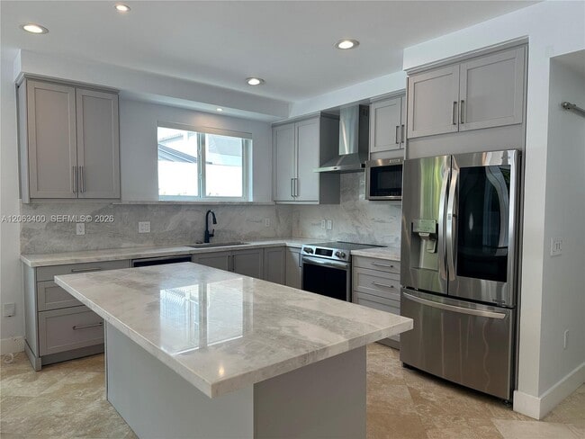Building Photo - 3160 Matilda St