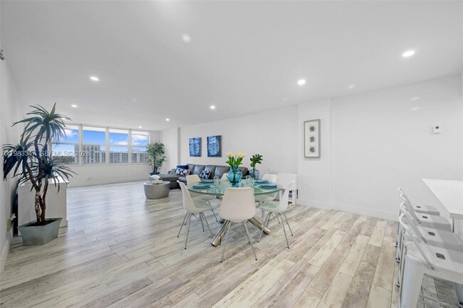 Photo - 3725 S Ocean Dr Unit 924