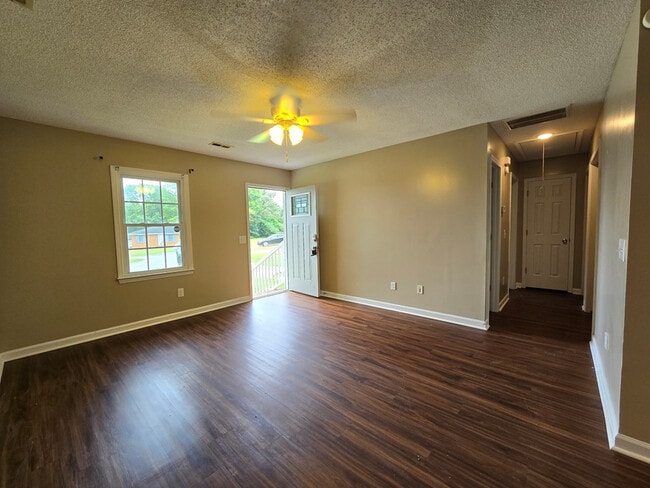 Photo - 110 Frost Wood Ct