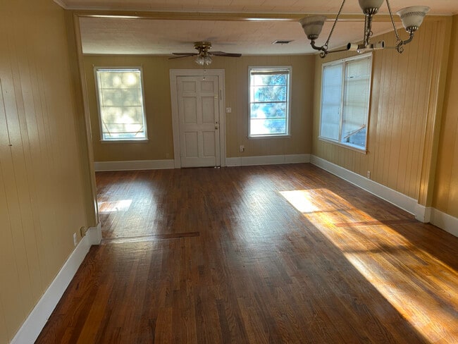 Photo - 210 S Horner St