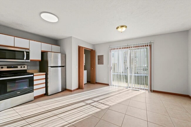Photo - Modern Comfort & Space