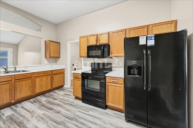 Photo - 2793 Crumplehorn Ln