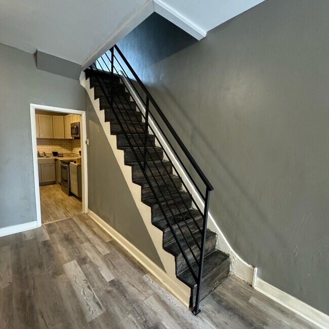 Photo - 2303 N Cleveland St Townhome