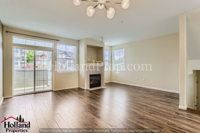 Photo - Lovely 4 bedroom in the Progress Ridge com...