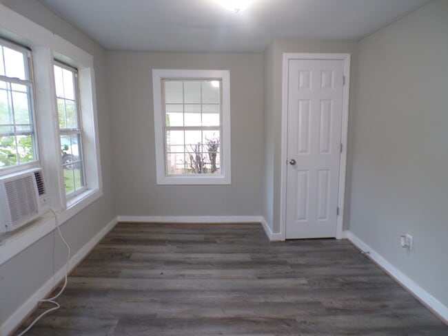 Photo - 2005 Long 14th St