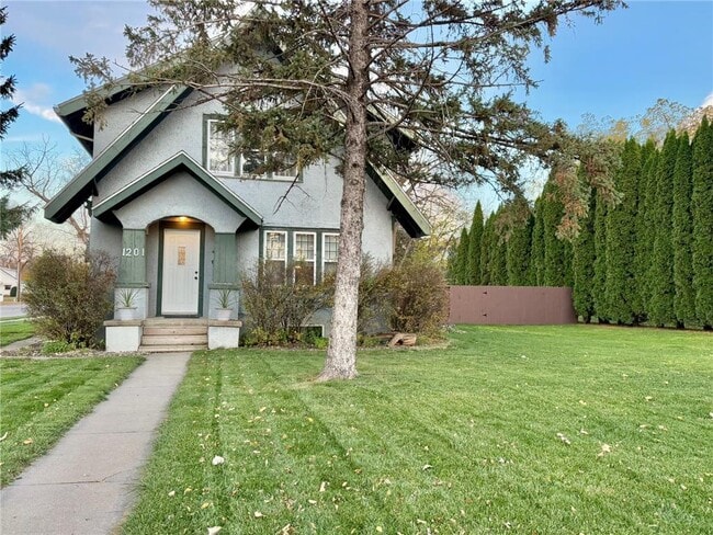 Building Photo - 1201 6th St SW