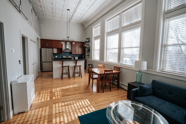 Photo - 1251 Congress St