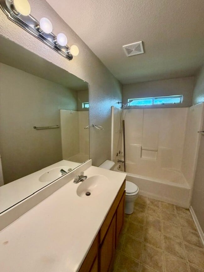 Photo - Spacious 3 BR / 2 BA Rental Home with 2-Car Garage & Fenced Backyard in Robinson, Waco, TX