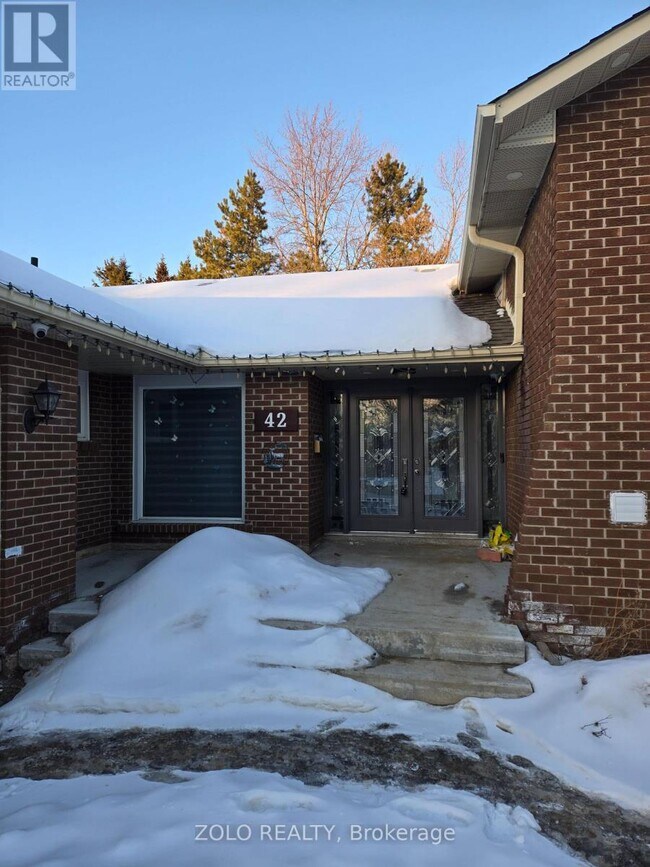 Photo - 42 Boreham Cir