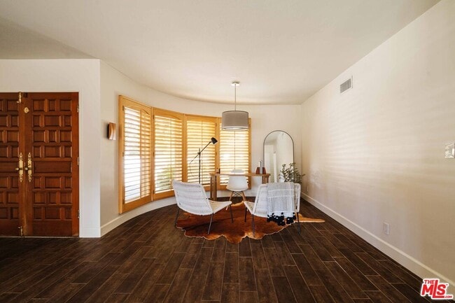 Photo - 5400 Sadring Ave