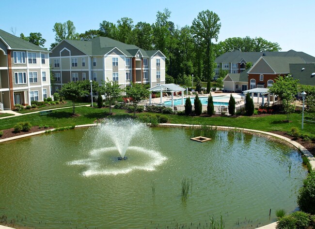 Rivermont Crossing Townhomes & Apartments