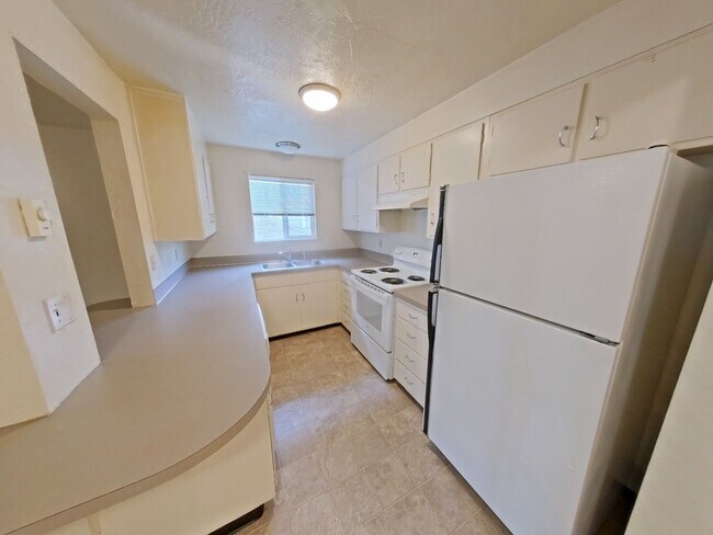Photo - 1747 Hilyard St Unidad D