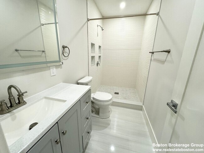 Photo - 147 E Cottage St Unit #1