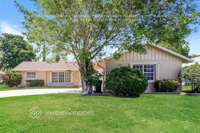 Photo - 1132 Essex Dr