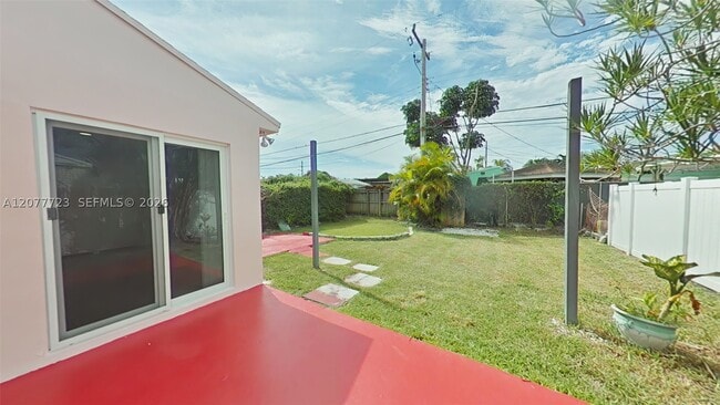 Photo - 8336 SW 10th St