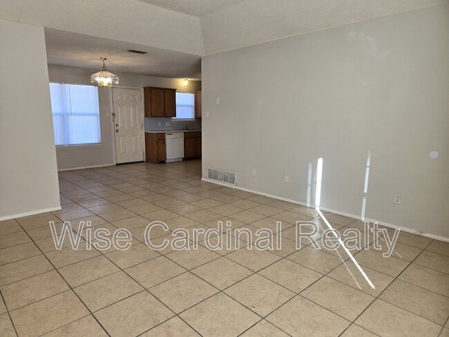 Photo - 6318 31st St