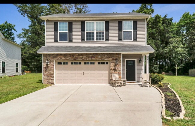 Building Photo - 55 Spearmint Cir