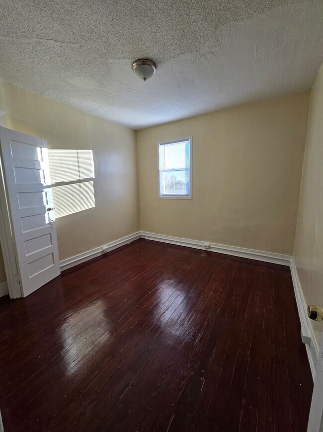 Photo - 52 Dickerman St Unit 3L