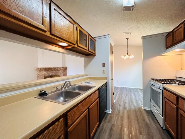 Photo - 416 Greenlawn Blvd