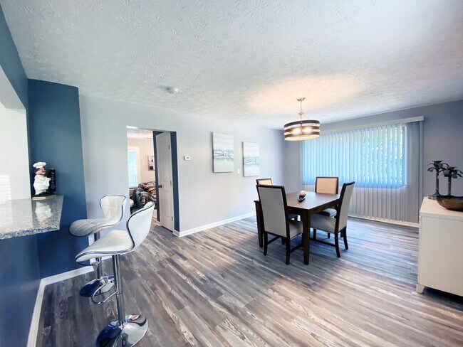 Photo - 3 Bed and 1 Bath Colonial for Rent in Oakwood Villiage!