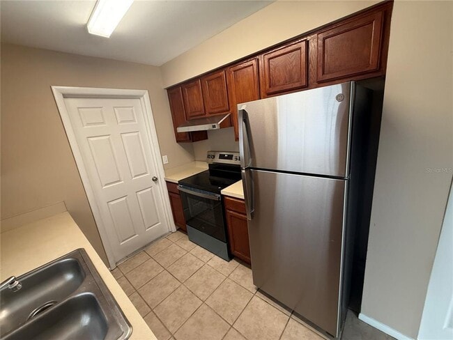 Photo - 423 Longwood Cir