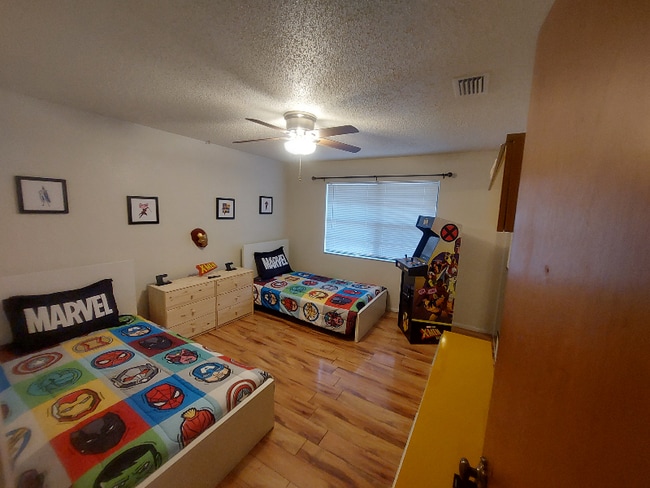 Building Photo - 12216 N 59th St Rental