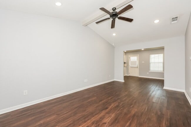 Photo - 808 Quinette Dr